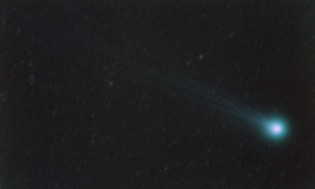 Comet Lovejoy Q2 on Feb 11, 2015, 01:00 UT.  38x60 sec @ ISO 6400, TV-85 at F/5.6, IDAS-LPS, Canon T3 DSLR.  (Comet Only Processing.)