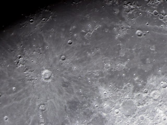 moon-16-10-11-18-59-29