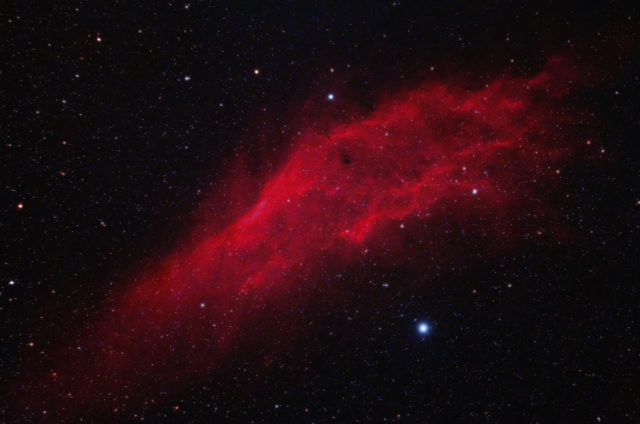 California Nebula. 50x180 sec, QHY294C, Gain 1600, Offset 50, Antlia Triband RGB Ultra filter, Astro-Tech AT60ED at F/4.8. Starless version.